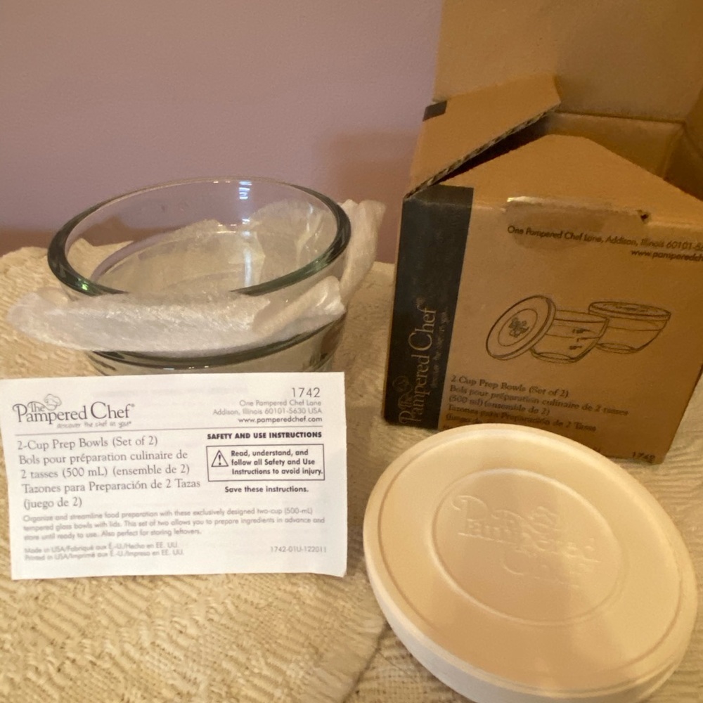 Pampered chef 2 cup prep bowls (set of 2)